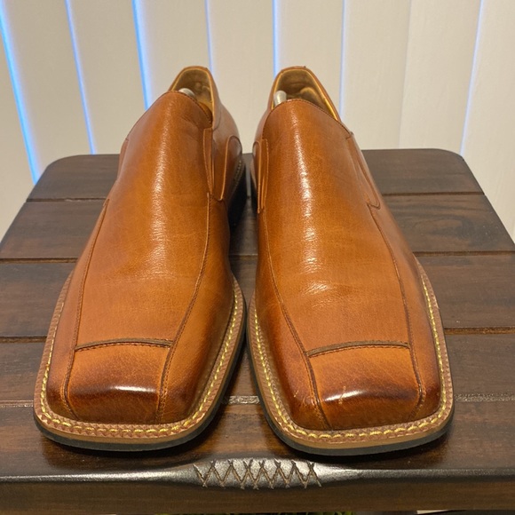 Mens brown leather loafers with shoe stretcher included - Picture 4 of 11